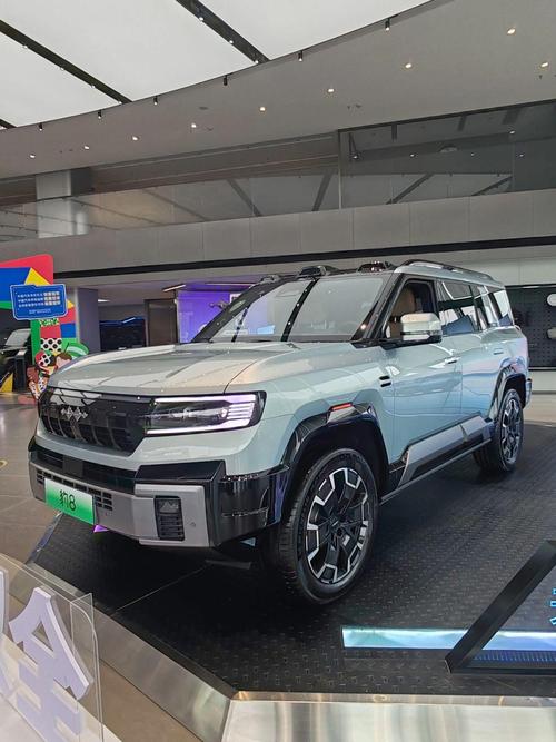 深圳47比亚迪方程豹硬派越野的爆款，英菲尼迪35周年与你共成长